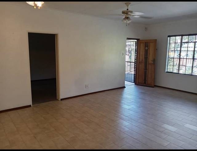 3 BEDROOM APARTMENT FOR SALE IN NEWCASTLE CENTRAL